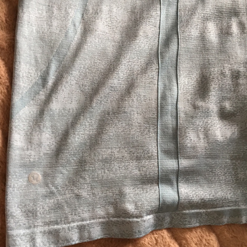 Lululemon pull over - Picture 3 of 4